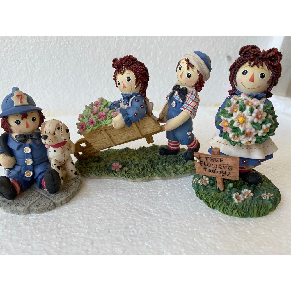 Vintage Enesco Raggedy Ann & Andy collection figurines Handpeinted 3 pc good con